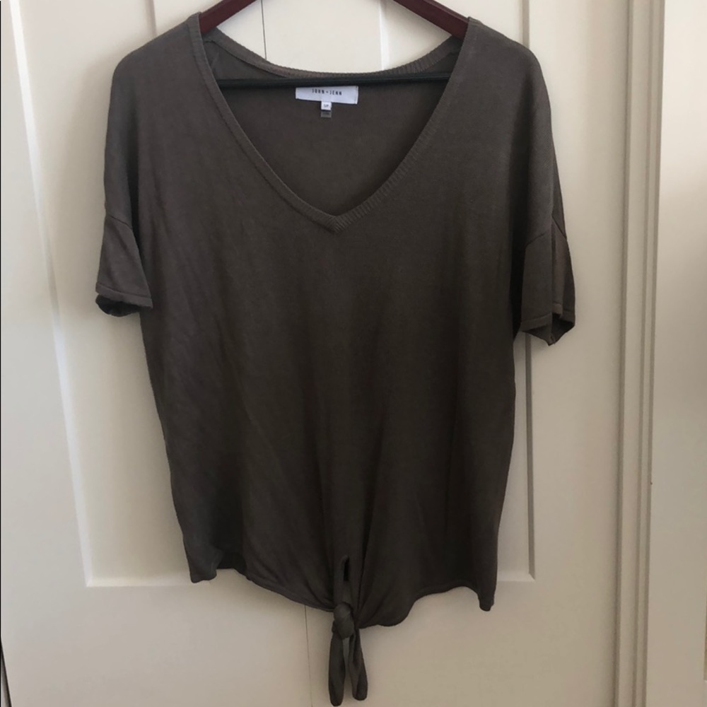 Sweater shirt, olive green, with knot front
